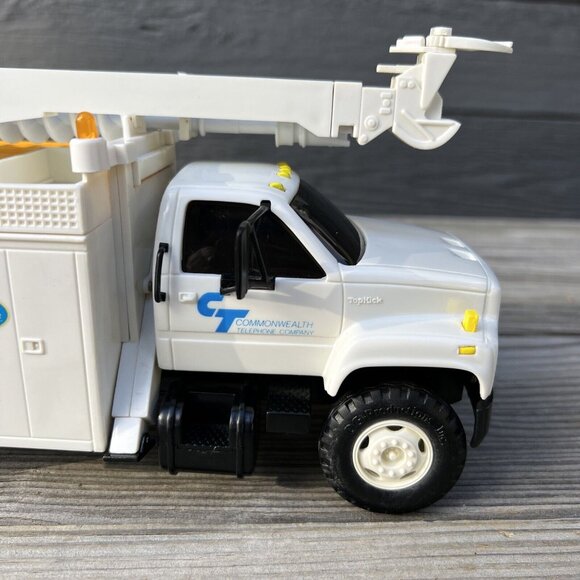 11" DG PRODUCTIONS -1996-2-1 CT Commonwealth Tele Pole Setter Auger Digger Truck - Picture 9 of 16